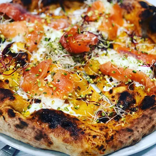 Pizzeria con giardino a Rosate